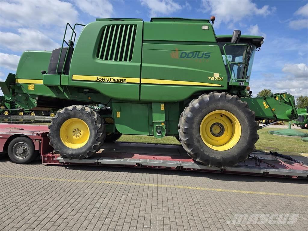 John Deere T670 Kombajni
