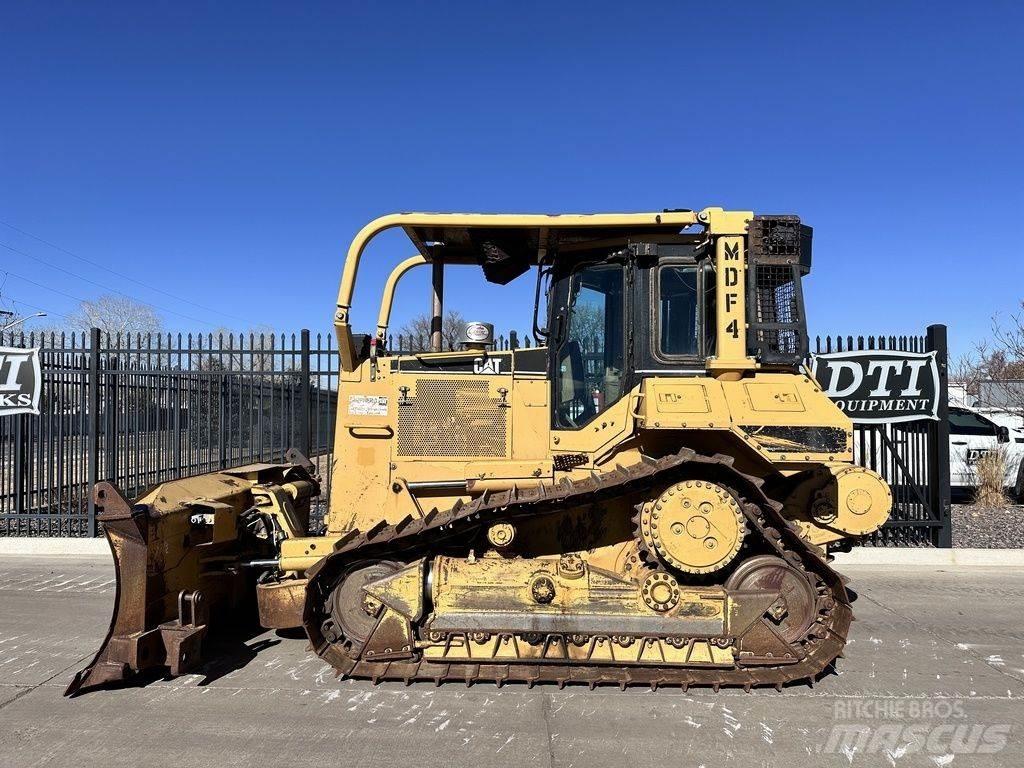 CAT D6M XL Buldožerji goseničarji