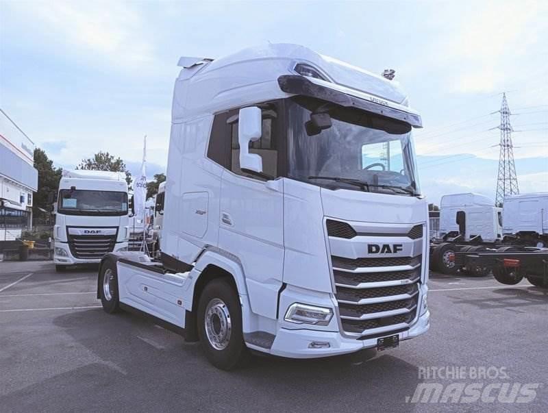 DAF XG+ 530 TRATTORE Vlačilci