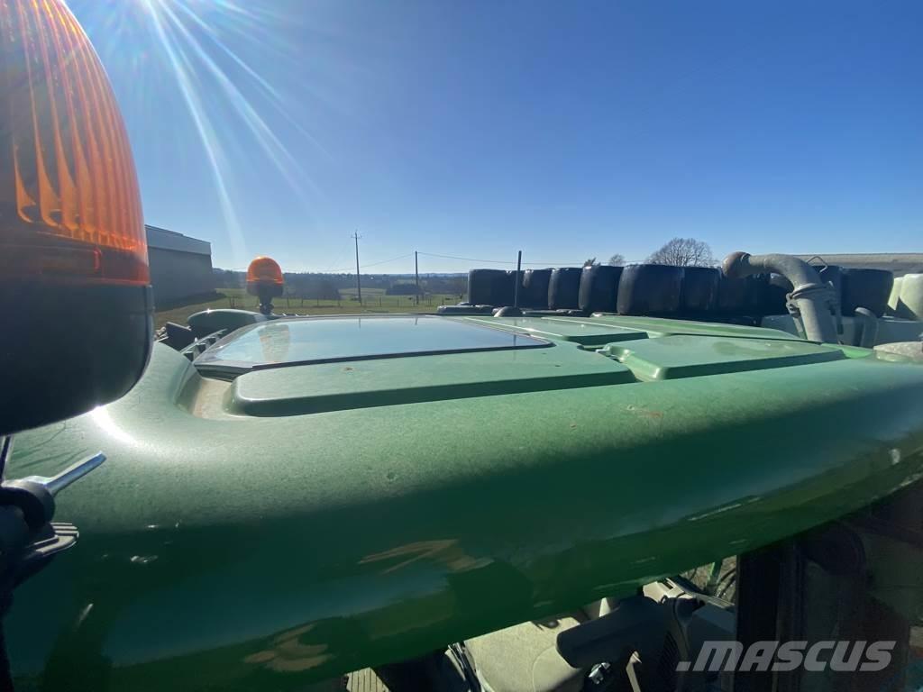 John Deere 6120M Traktorji
