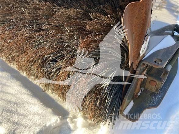 Sweepster QC 8 Cestni pometači