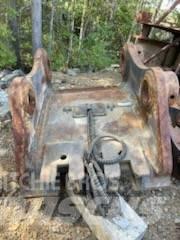 CAT 5110 B Bagri goseničarji