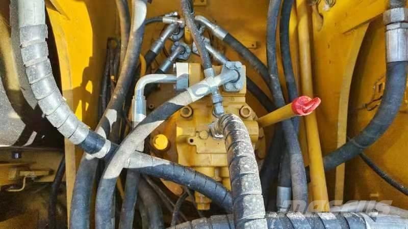 CAT 320 D 2 Midi bagri 7t – 12t