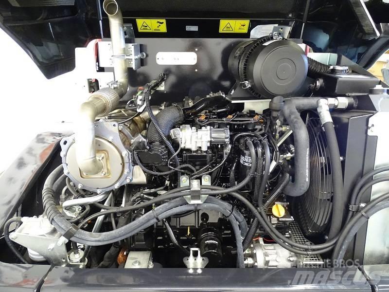 Yanmar V100-5 Kolesni nakladalci