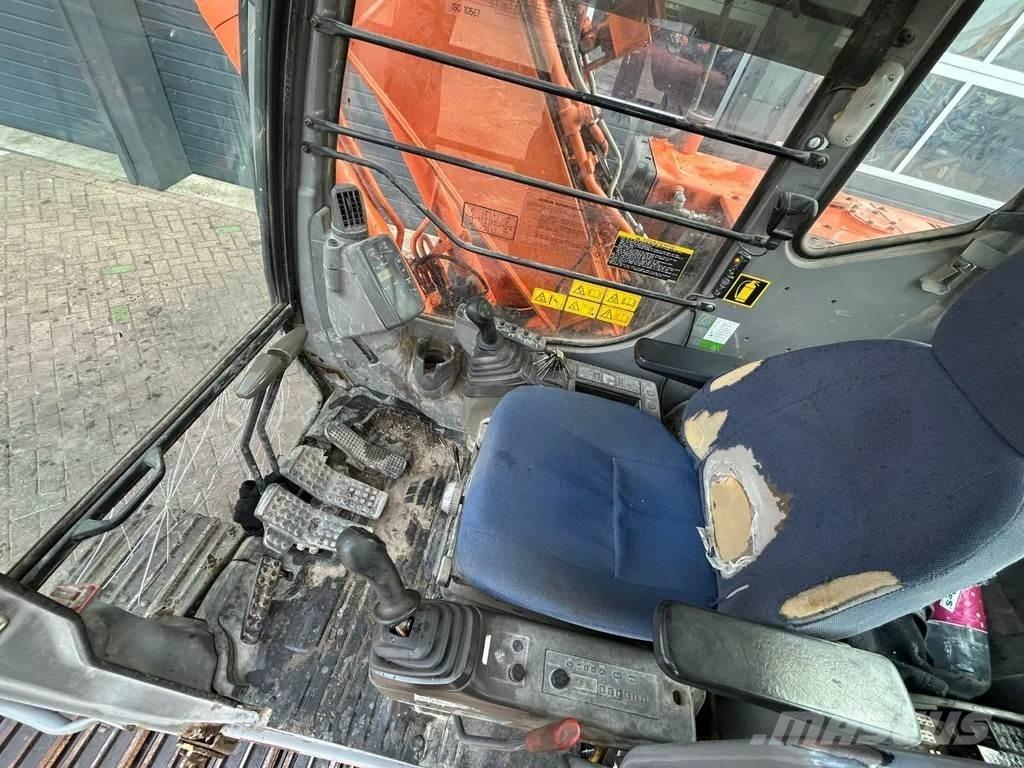 Hitachi ZX110 Midi bagri 7t – 12t