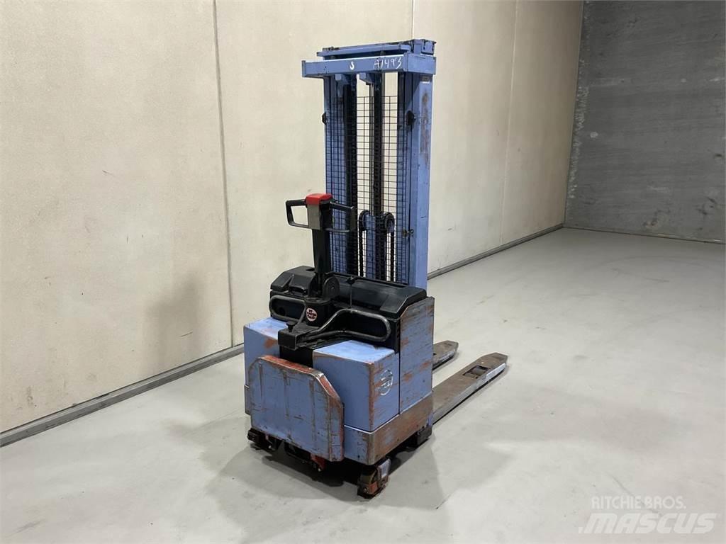 BT LSV 1250 E Samopogonski ročni viličarji