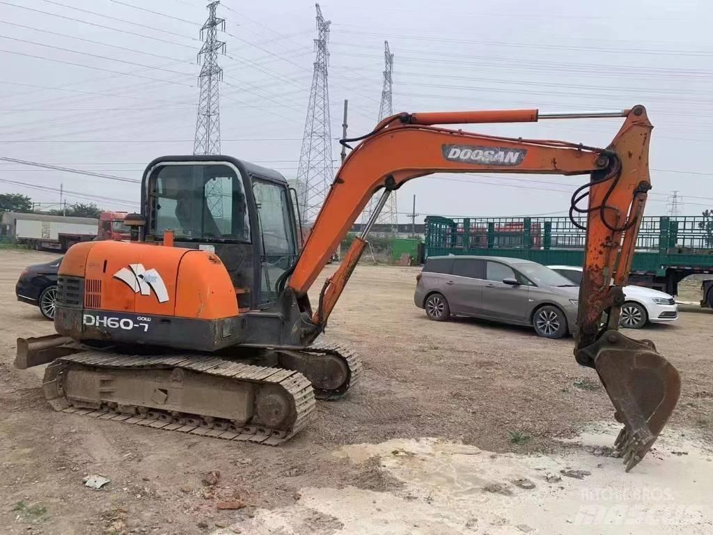 Doosan DH 60 Mini bagri <7t