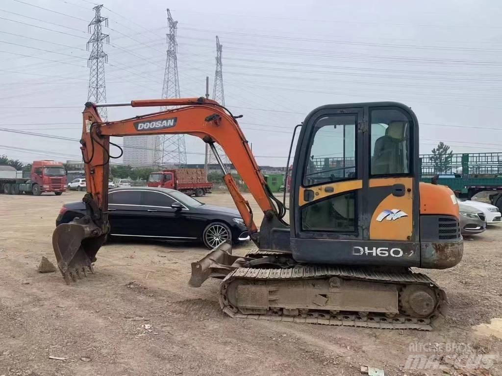 Doosan DH 60 Mini bagri <7t