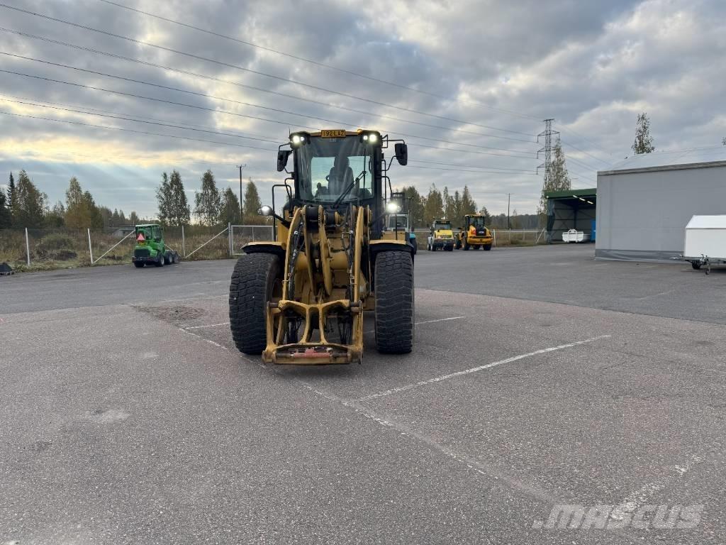 CAT 926M Kolesni nakladalci