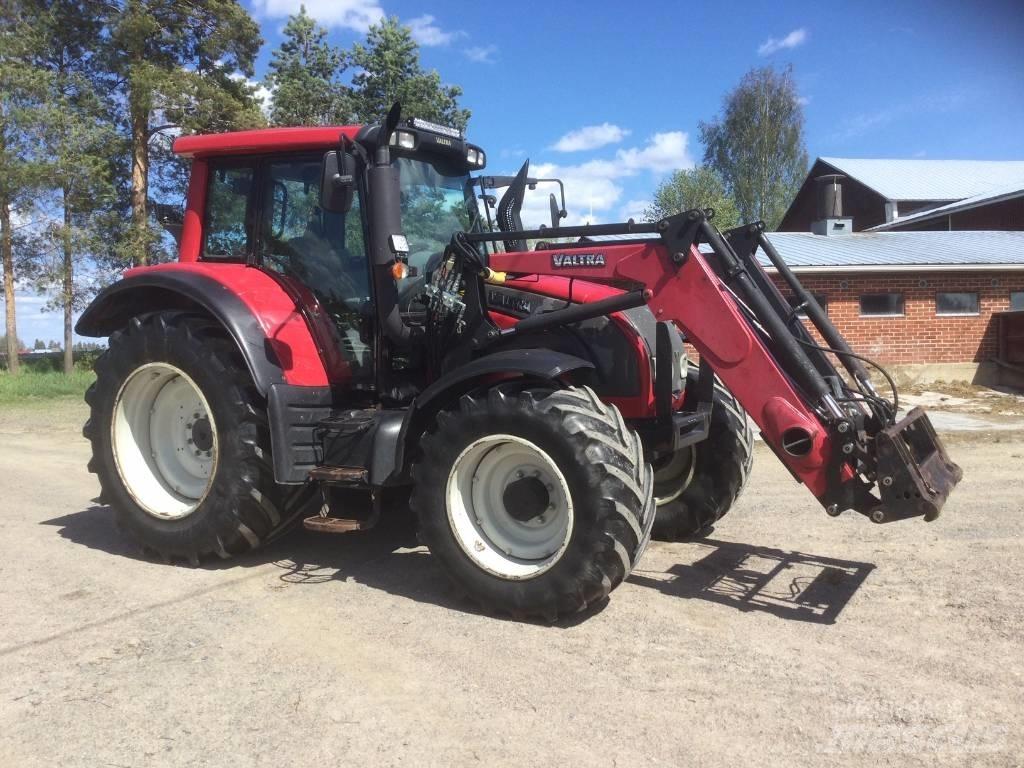 Valtra N 142 Direct Traktorji