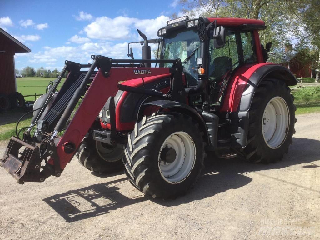 Valtra N 142 Direct Traktorji