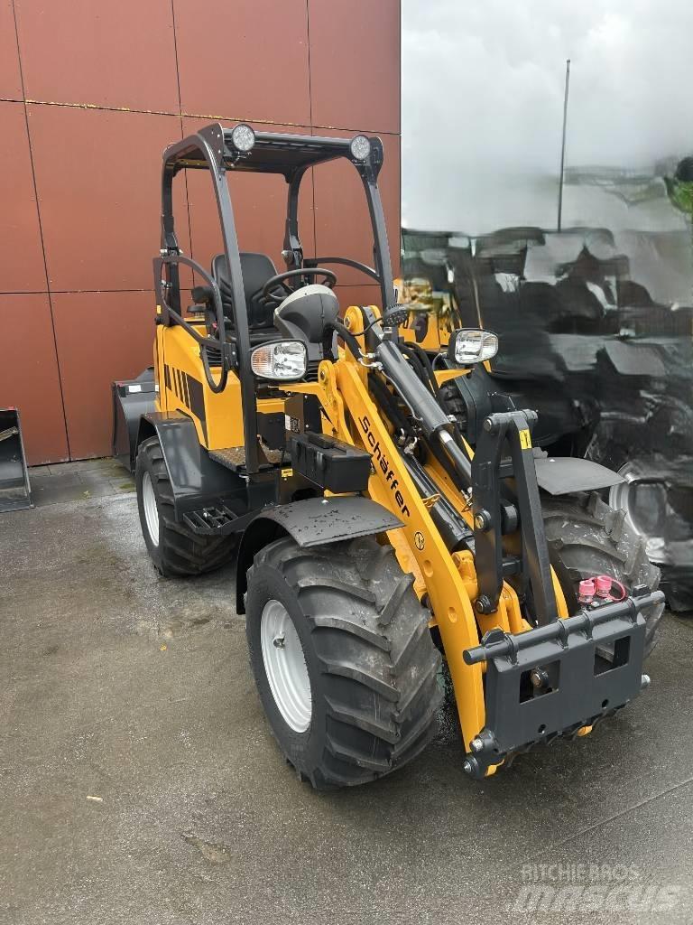 Schäffer 2445S Skid steer mini nakladalci