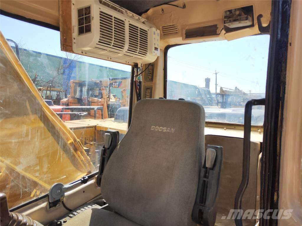 CAT 320B Bagri goseničarji