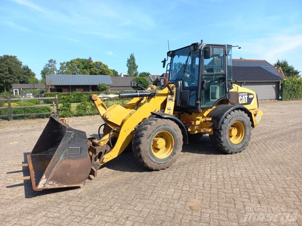 CAT 908 H Kolesni nakladalci