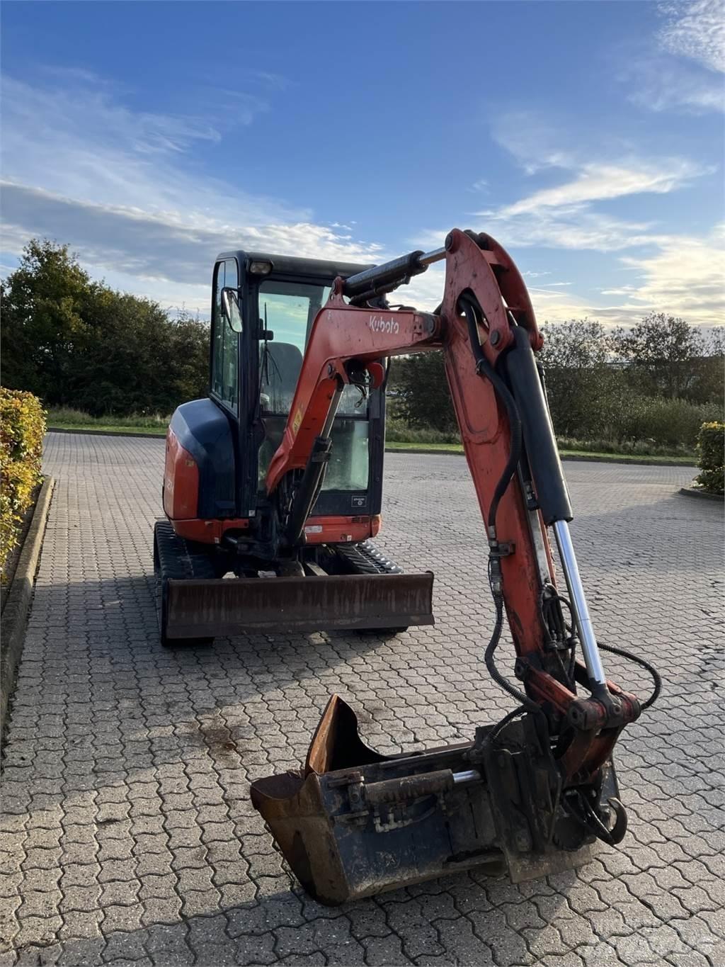 Kubota U27-4 GL HI Mini bagri <7t