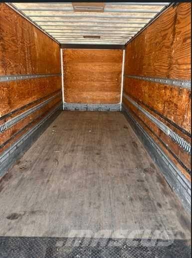 Freightliner M2-112 Tovornjaki zabojniki