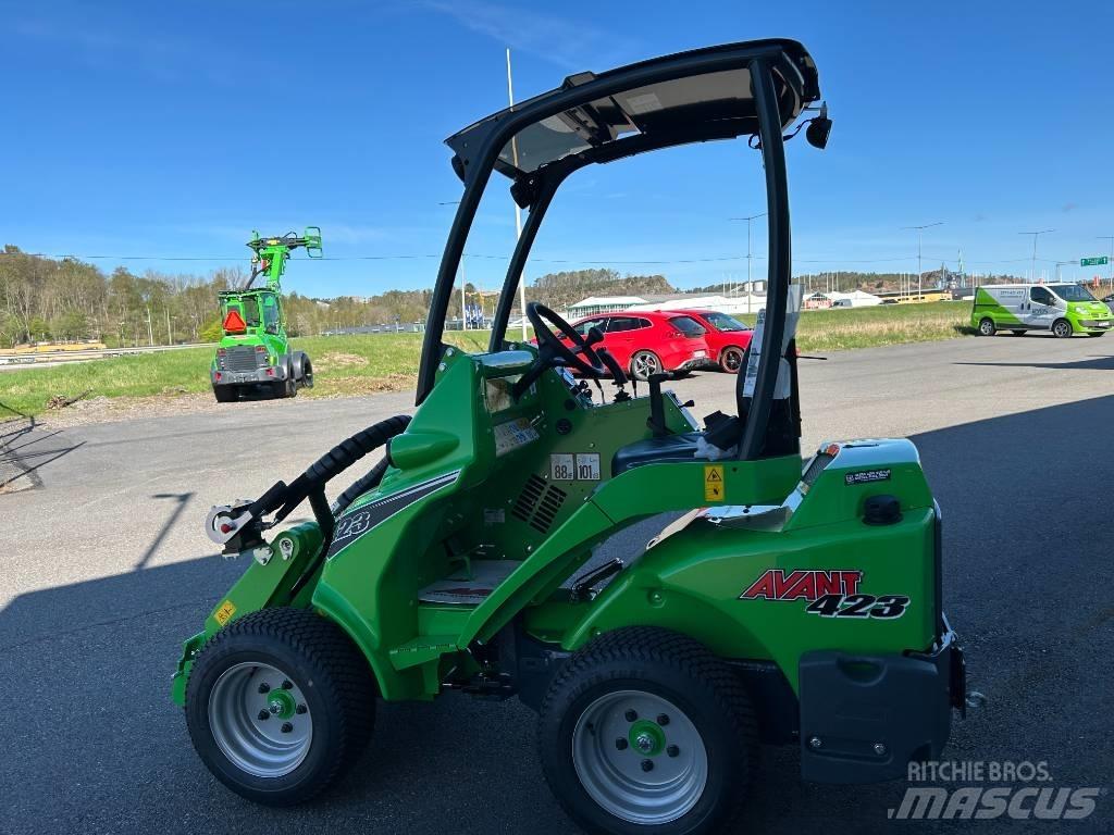 Avant 423 Skid steer mini nakladalci