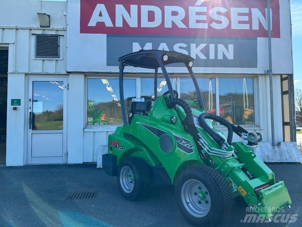 Avant 423 Skid steer mini nakladalci