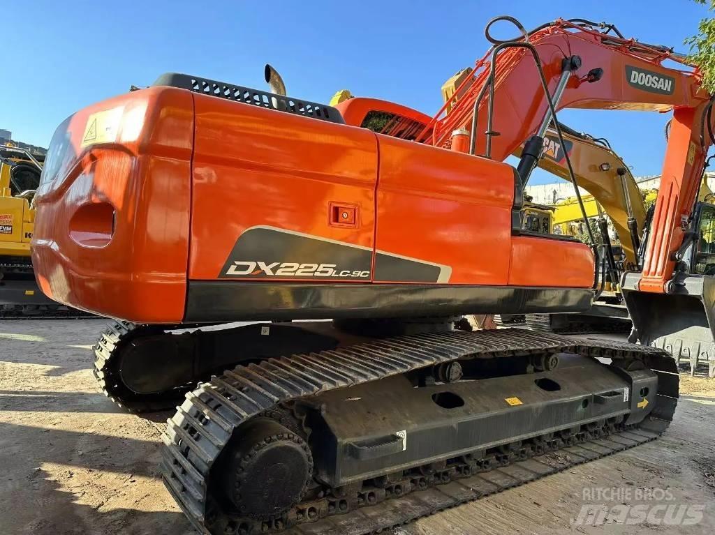 Doosan DX 225 LC Mini bagri <7t