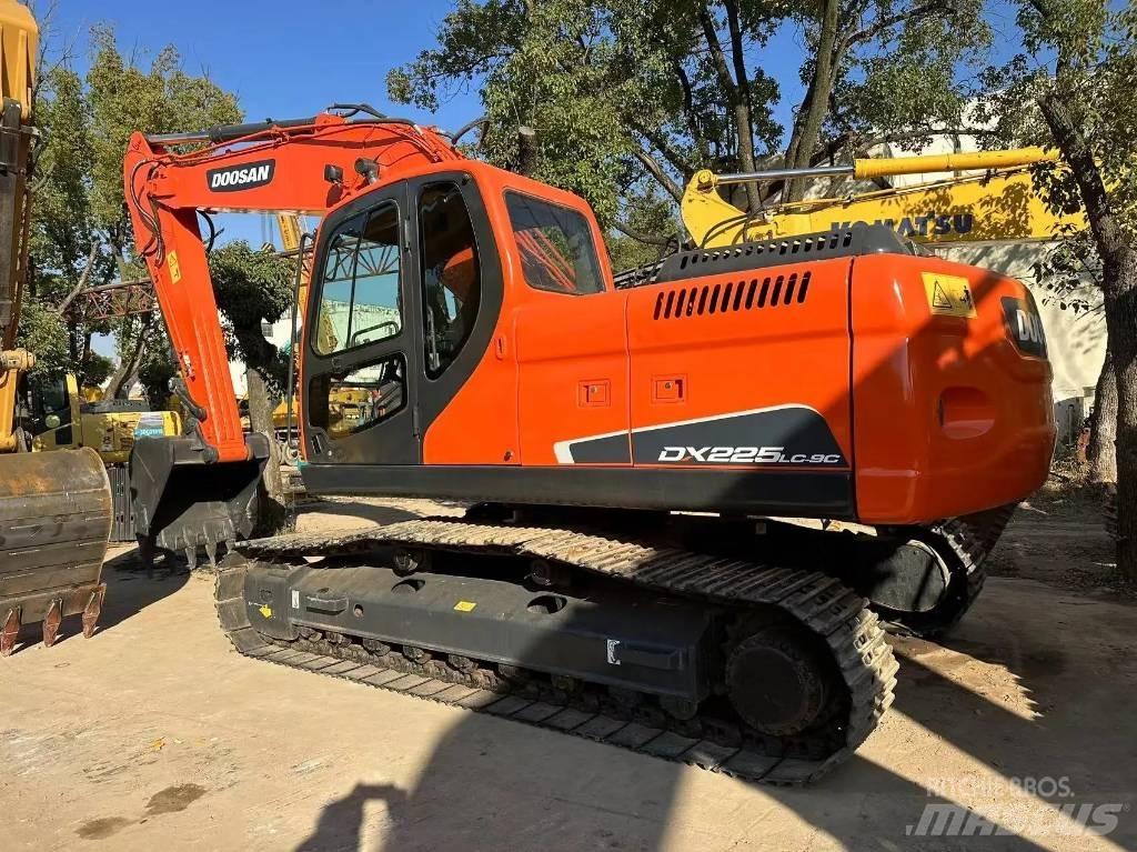 Doosan DX 225 LC Mini bagri <7t