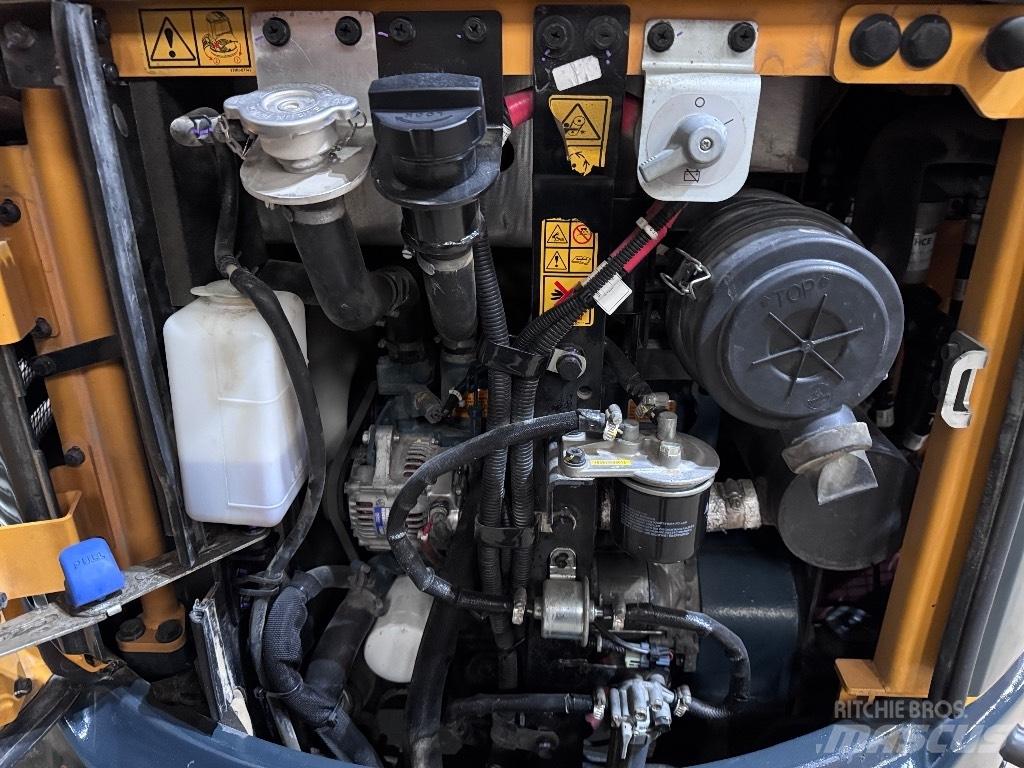 Hyundai R25Z-9 AK Mini bagri <7t