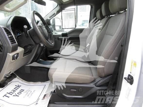 Ford F350 Drugo