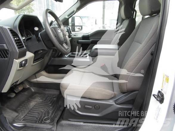 Ford F350 Drugo