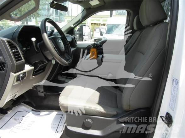 Ford F550 Trosilci peska in soli