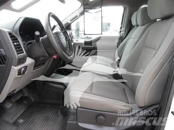 Ford F550 Drugo