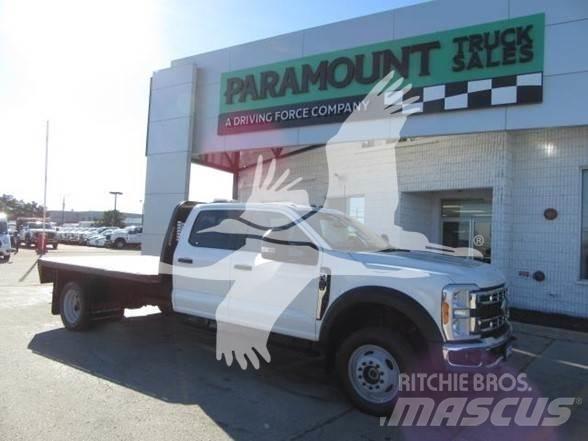 Ford F550 Tovornjaki s kesonom/platojem