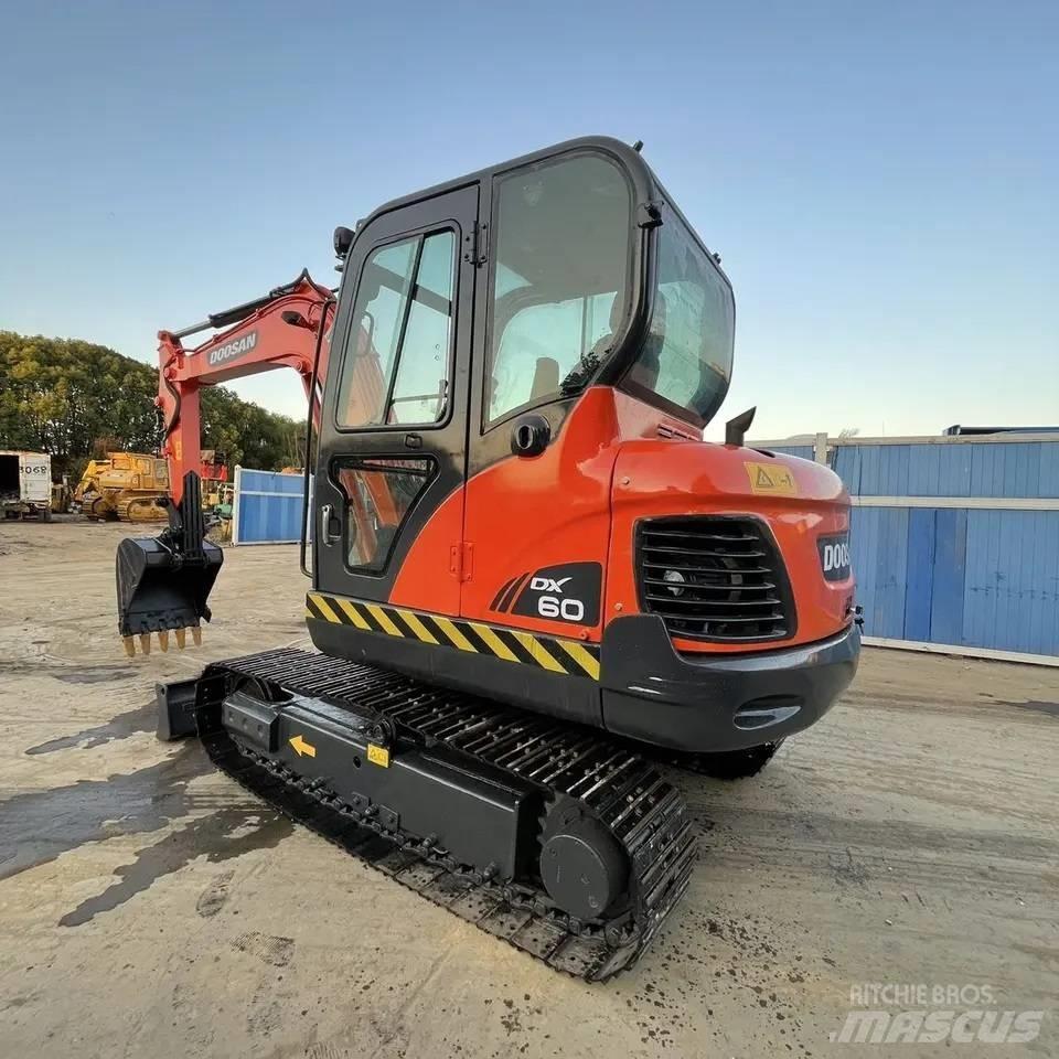 Doosan DX 60 Mini bagri <7t