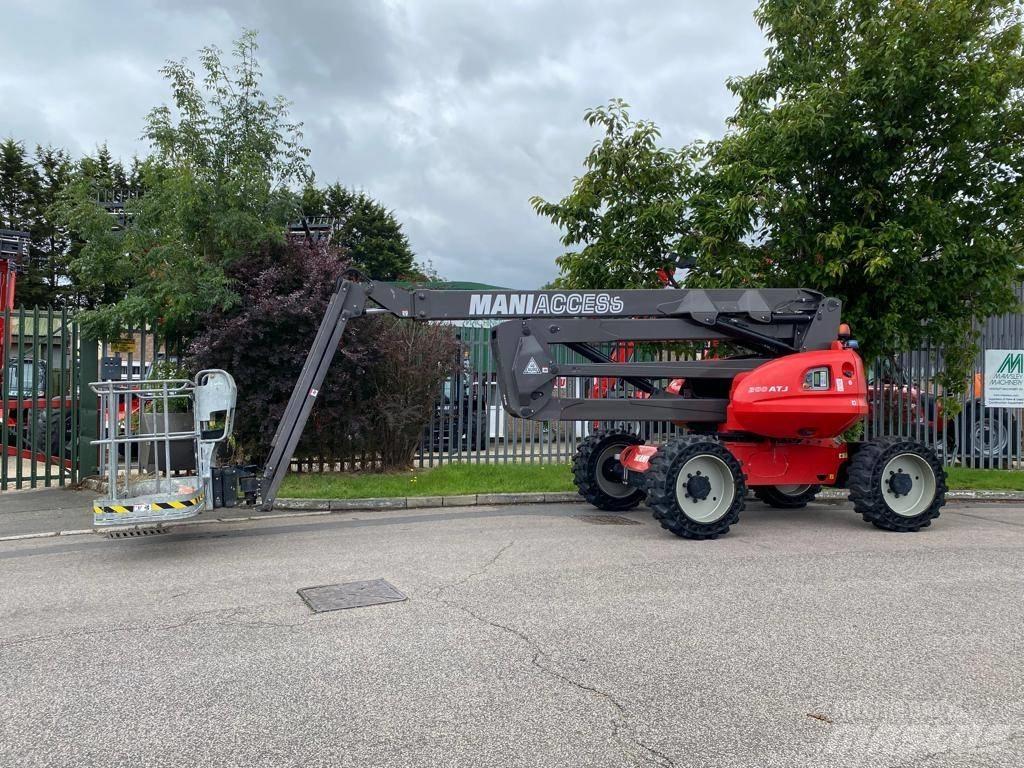 Manitou 200 ATJ Zglobne dvižne ploščadi