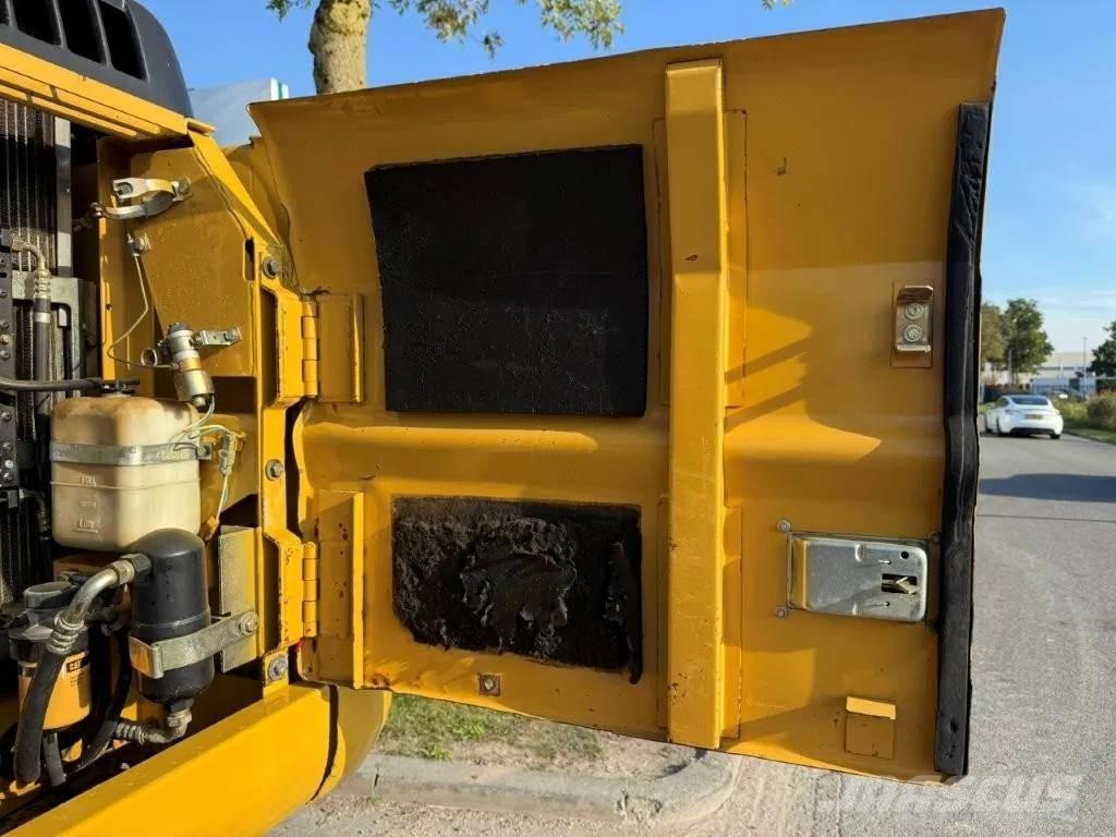 CAT 320BLN Rovokopači