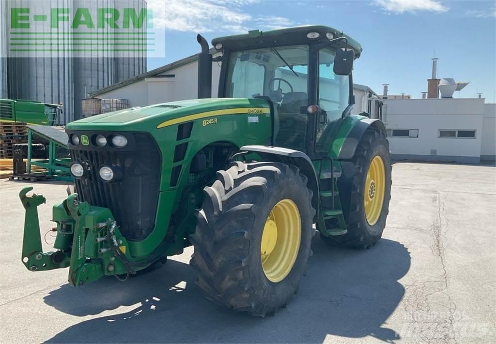 John Deere 8245R Traktorji