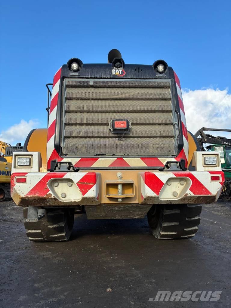 CAT 966 Kolesni nakladalci