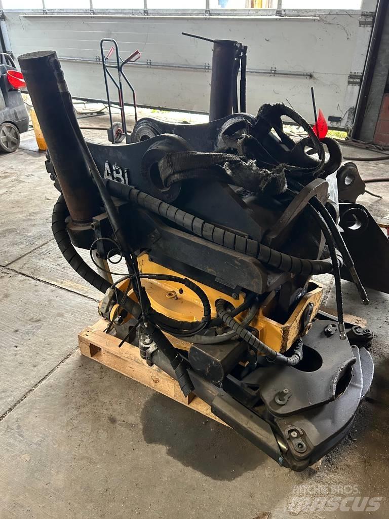Engcon Tiltrotator Rotatorji
