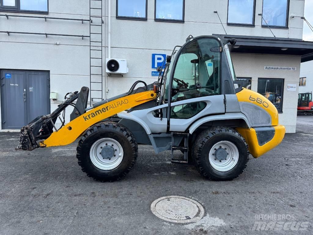 Kramer 680 Kolesni nakladalci
