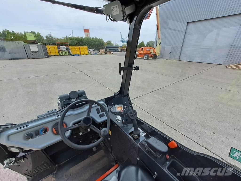 Bobcat L28 Kolesni nakladalci