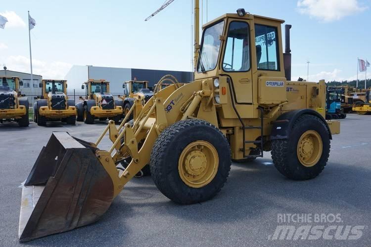 CAT 920 Kolesni nakladalci