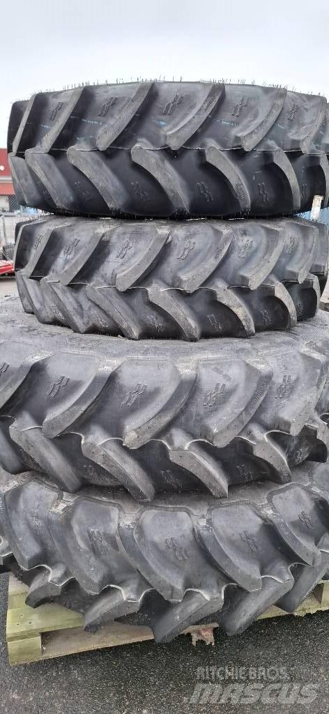 New Holland T5.110 Gume, kolesa in platišča