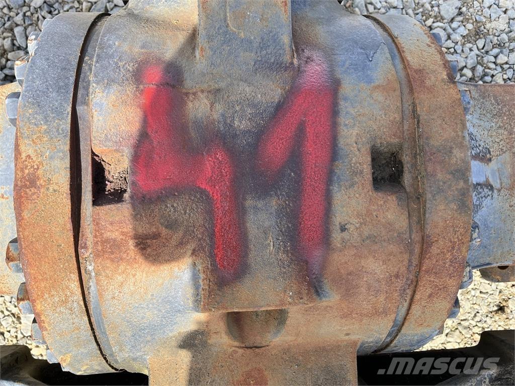 Komatsu 941.1 Menjalniki