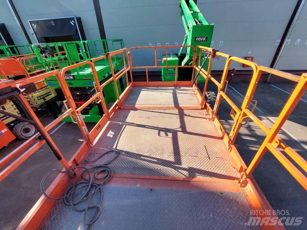 JLG 430 LRT Škarjaste dvižne ploščadi