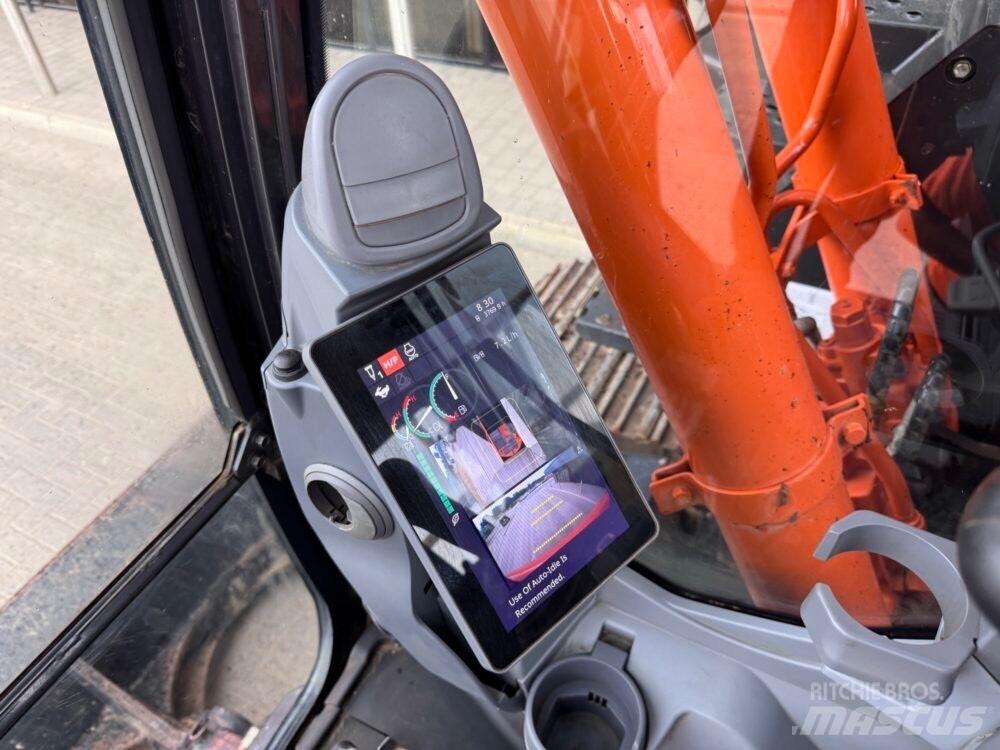 Hitachi ZX135USBL-7 Bagri goseničarji
