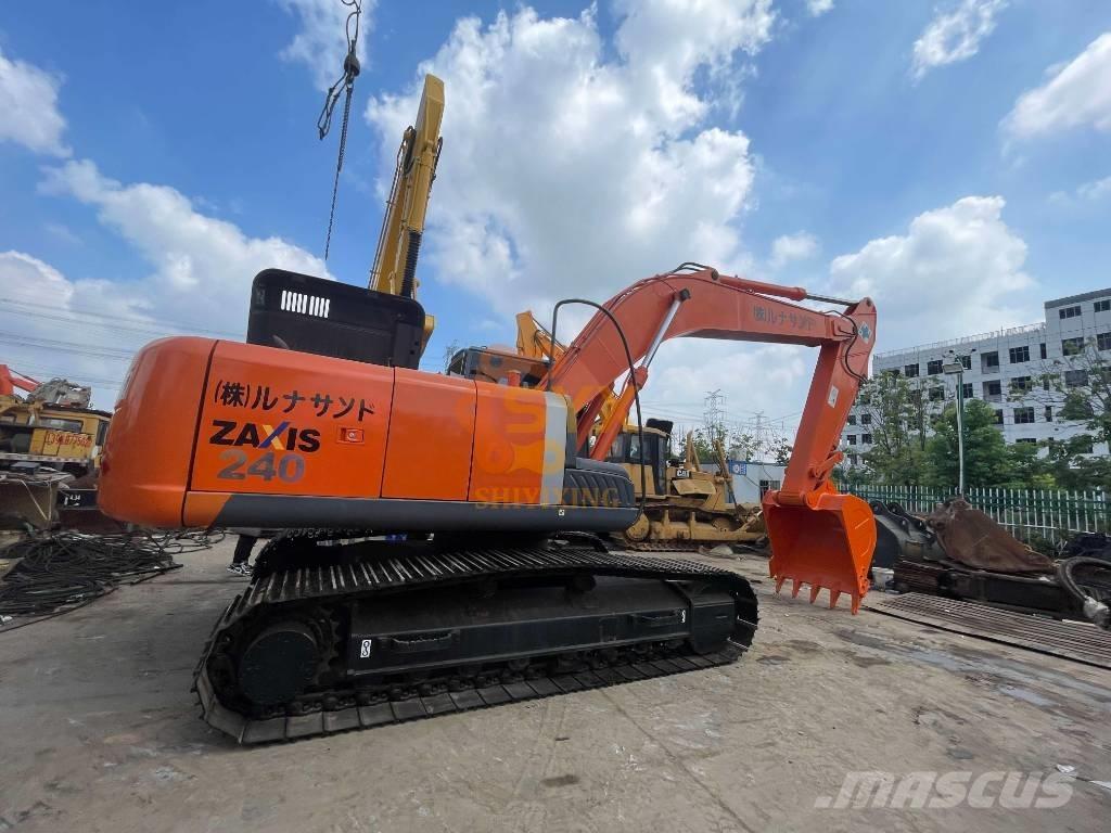 Hitachi ZX 240 Bagri goseničarji