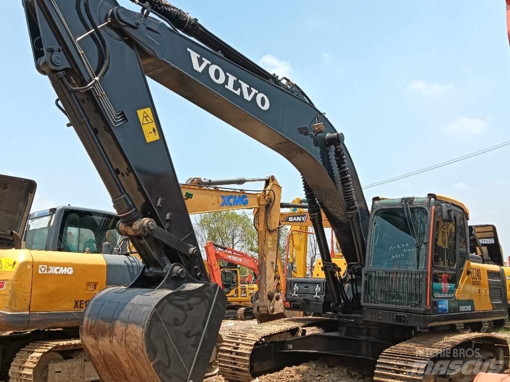 Volvo EC 240 Bagri goseničarji