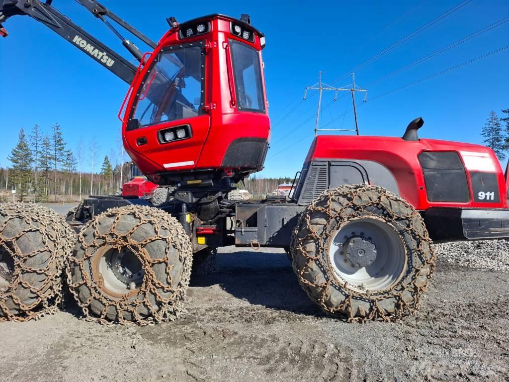 Komatsu 911 Harvesterji
