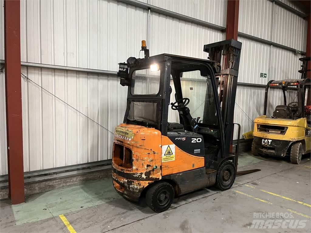 Doosan D20SC-5 Dizelski viličarji