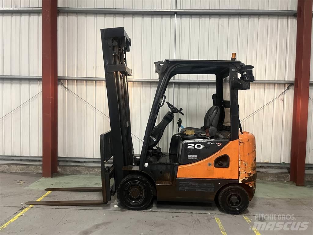 Doosan D20SC-5 Dizelski viličarji