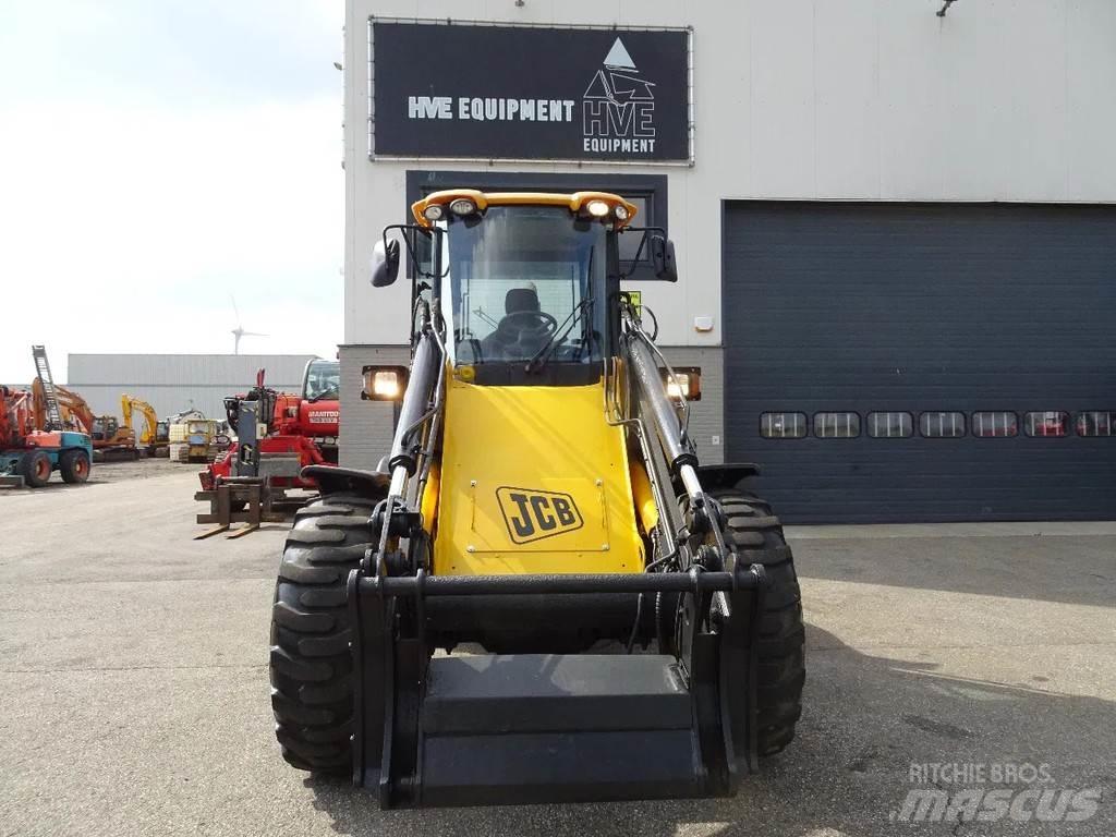 JCB 416 Kolesni nakladalci