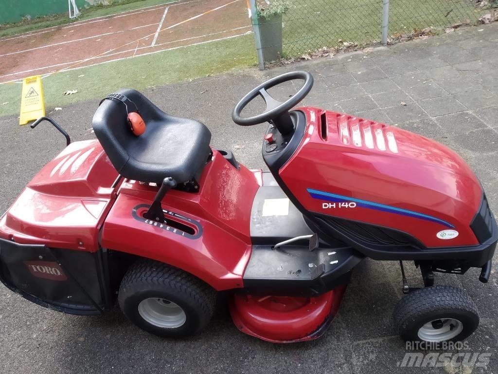 Toro zitmaaier DH140 Vrtni traktor kosilnice